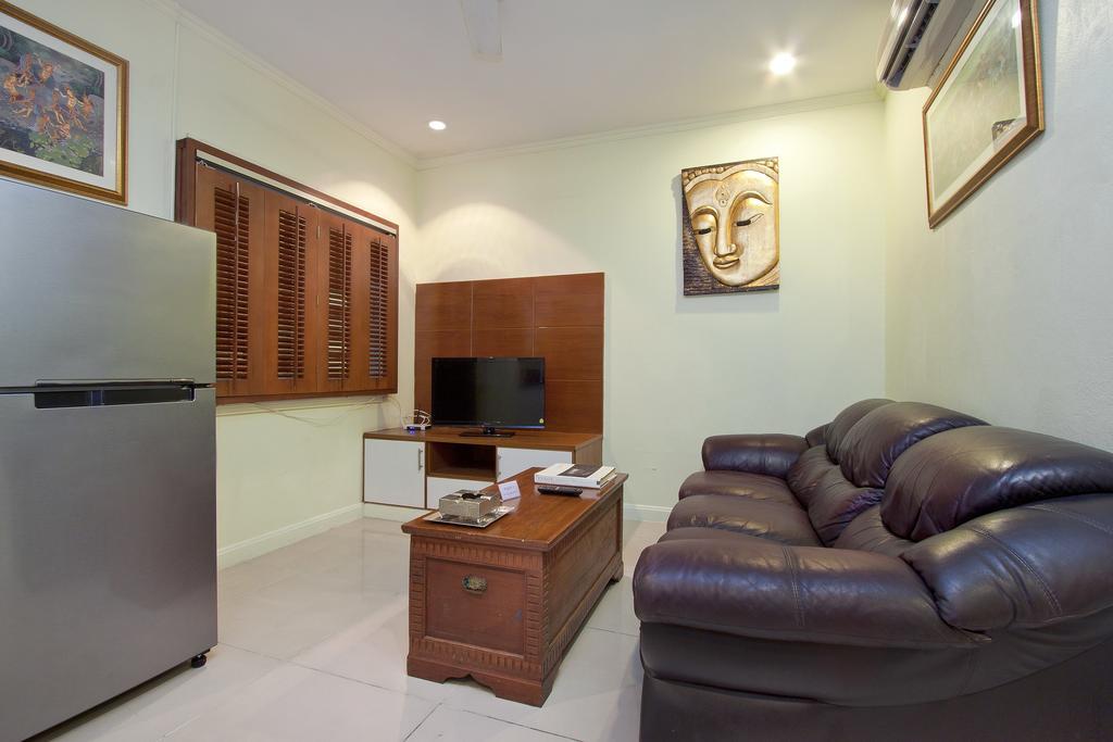 Argyle Apartments Pattaya Extérieur photo