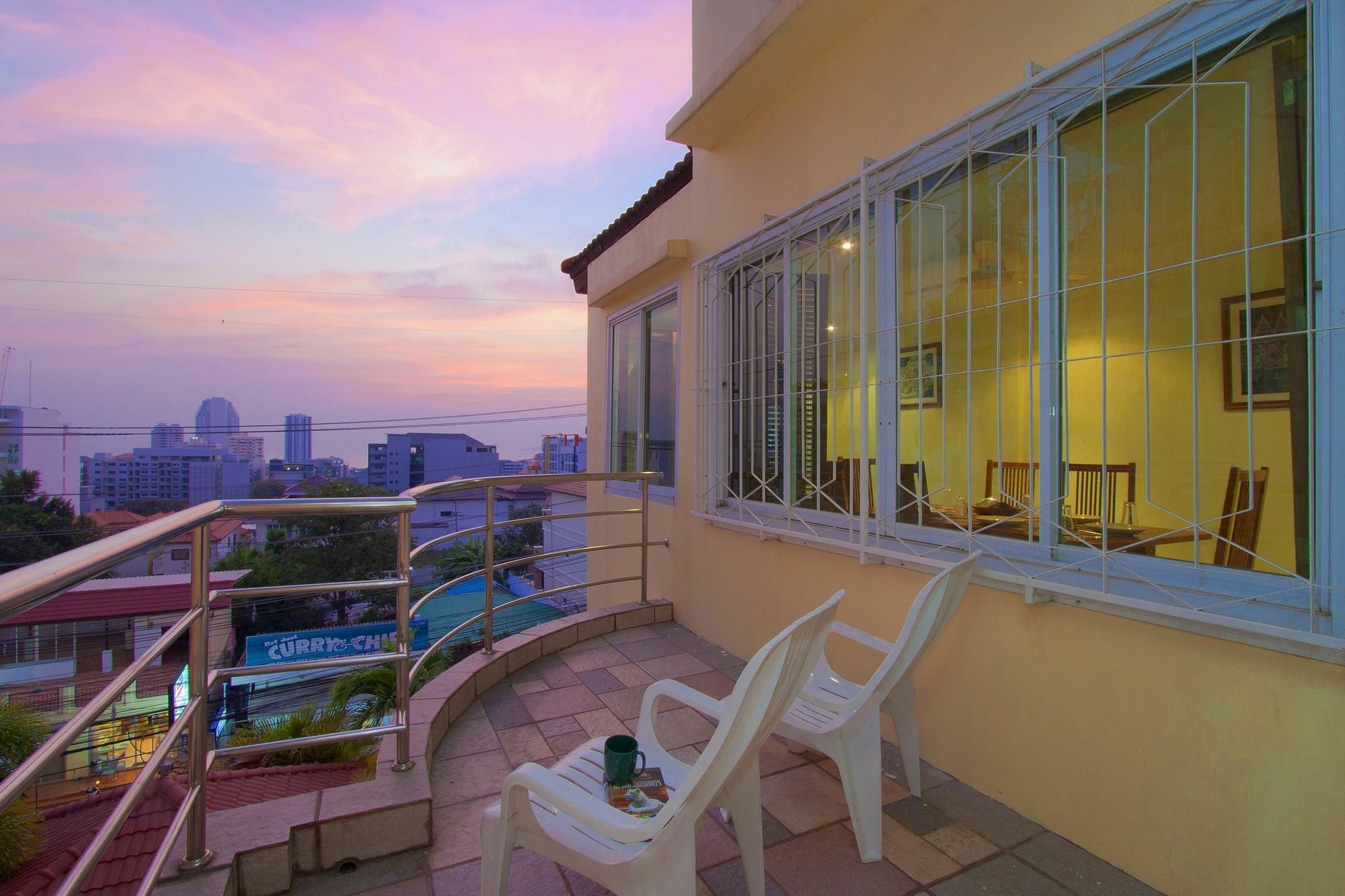 Argyle Apartments Pattaya Extérieur photo